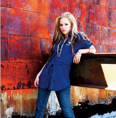 艾薇儿手机壁纸精选 揭晓如何成就乐坛地位