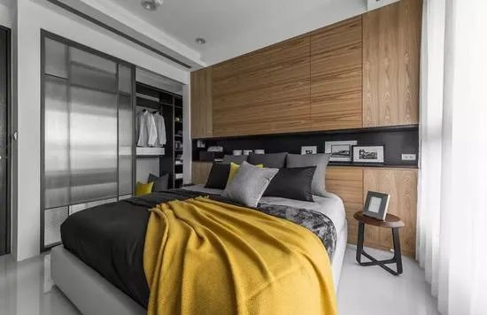 2019年都在流行挖墙装衣橱