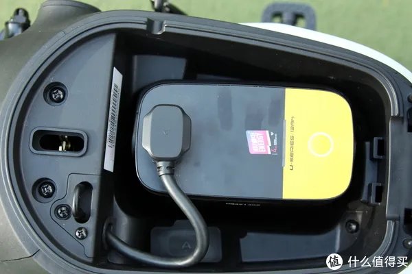 评测 篇一：新国标电动自行车实测，实力选手小牛电动US