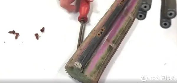 拖把头怎么换？如何2秒更换拖把头？遇到这种老款拖把我建议你扔了