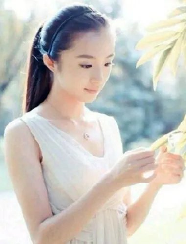 《旋风少女》演员表芽芽照片 清纯形象大曝光