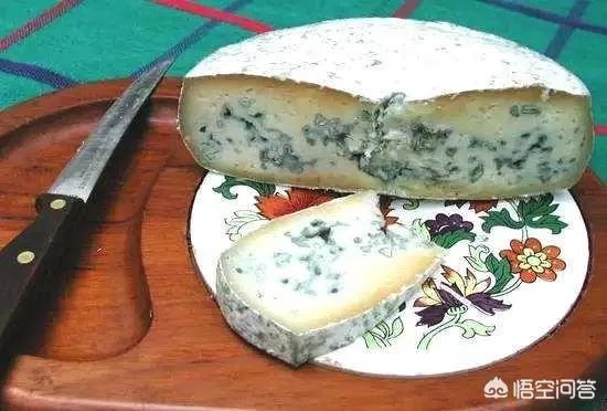蓝纹奶酪有多臭，蓝纹奶酪对身体有害吗？