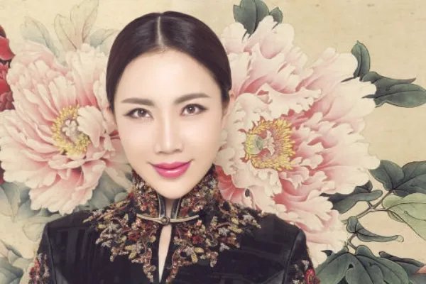 日从家里出月在家中挂是什么歌