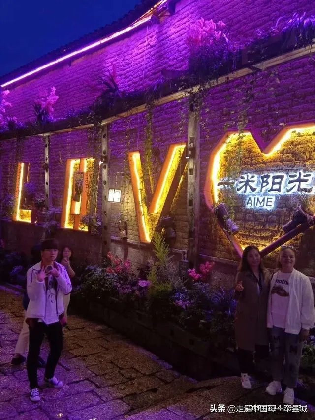 你去过的第一个A级景区是哪里？给你留下了什么深刻印象？