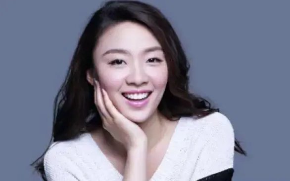 《三十而已中》的林有有是谁扮演的？