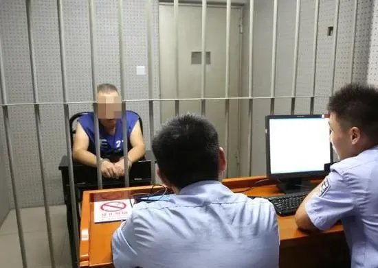 青岛情侣宾馆门前被打，6名嫌犯归案，打人者到底有何目的？