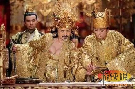 盘点亮瞎双眼的奇葩换脸照 张艺谋夫妻合照ps