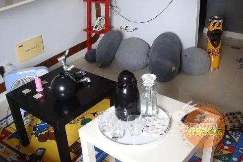 不是90后也玩非主流 网友混搭的55平热闹家