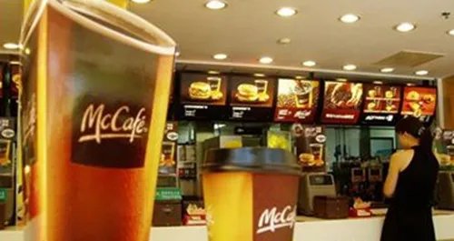 麦当劳更名金拱门被喷土里土气   肯德基终于坐立不安了！