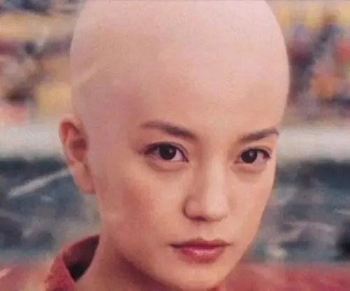 国内外有哪些明星秃头了依然很帅的？