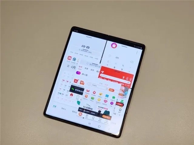 三星Galaxy Z Fold2 5G：最适合职场精英的折叠屏手机