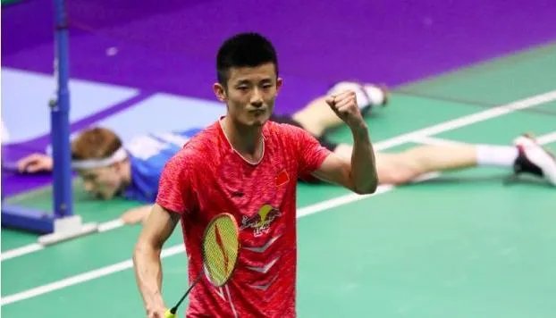 如何评价羽毛球香港公开赛李宗伟2-0谌龙的比赛？