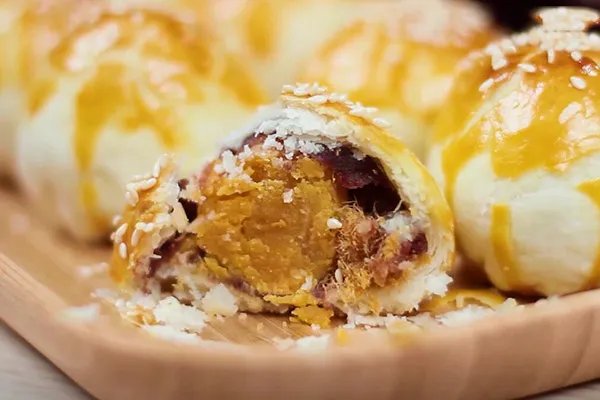 蛋黄酥的做法 自制蛋黄酥的方法