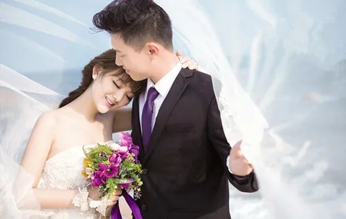 80后创意婚纱照片欣赏 创意婚纱照姿势大全