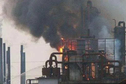 河南化工企业爆炸，是不是所有的化工业都存在安全隐患？
