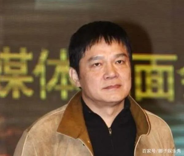 老戏骨贾妮与富豪男友相恋8年未婚,却转身嫁给男友兄弟,结果怎样?