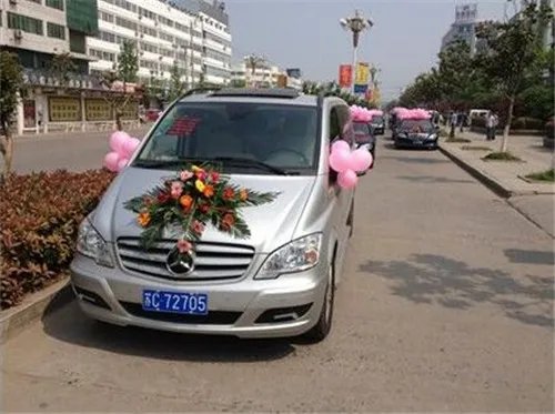 2018婚庆公司租车报价清单  各种租赁婚车报价明细