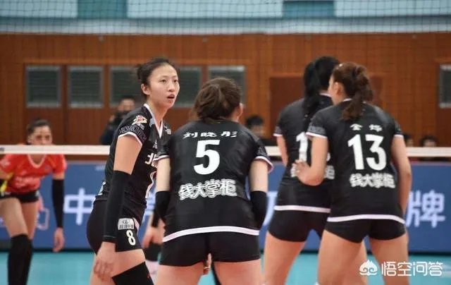 女排姑娘乔婷因臀部纹身爆红网络，你怎么看？