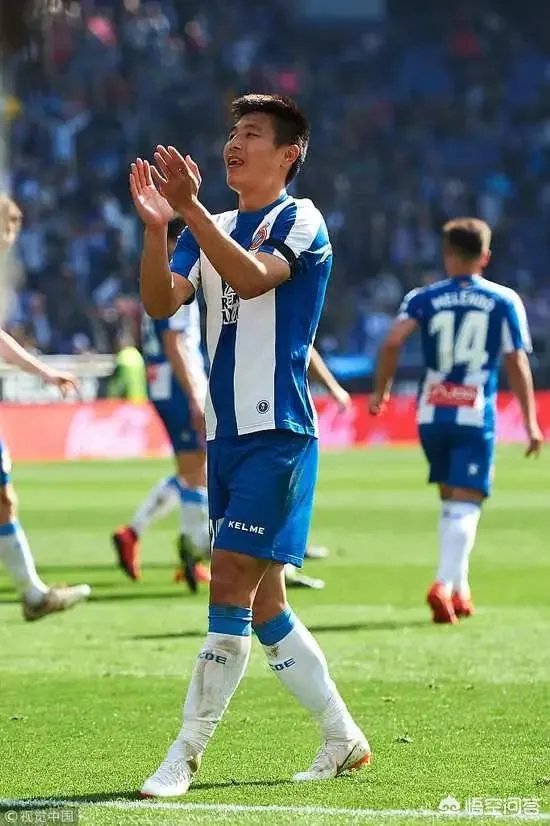 重现江湖！错失单刀+绝杀的武磊评分全队最低，他还留在中超的舒适区里，你怎么看？