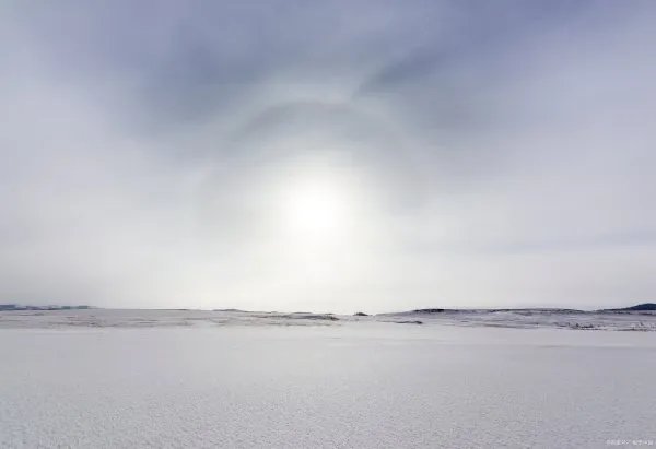 “套圈太阳”刷爆重庆人朋友圈，日晕现象是如何形成的？