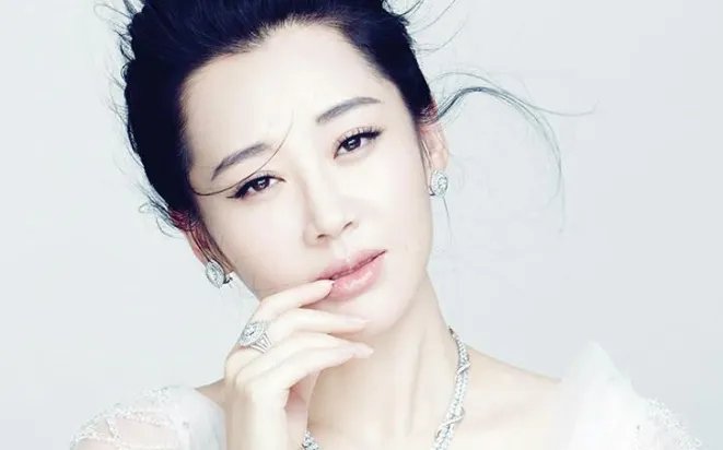 最有韵味的美女许晴,为什么和前男友分手之后,到现在一直单着?