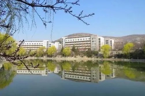 山艺和山工艺哪个好？