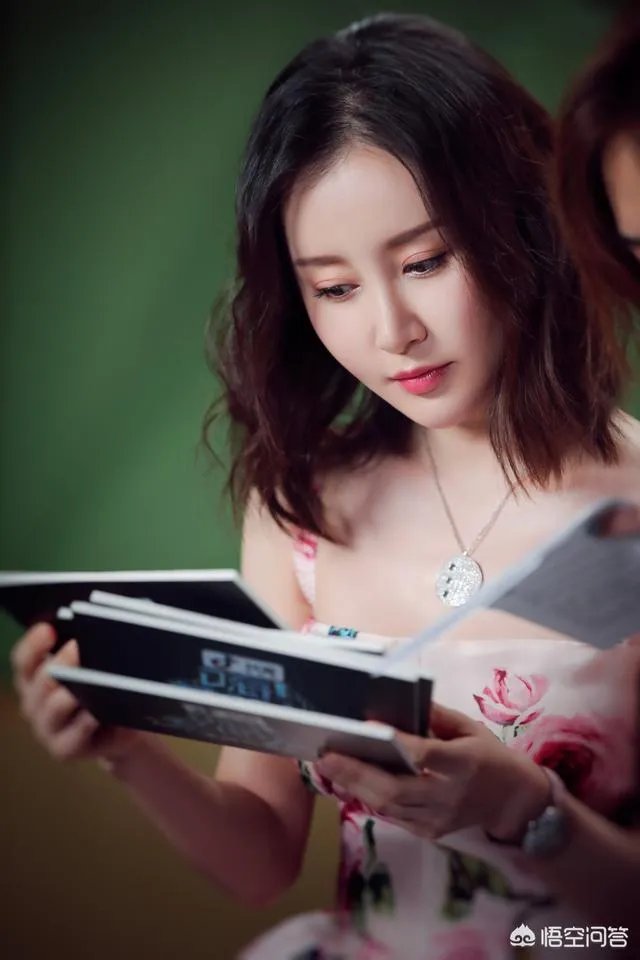 有哪些好看的短发发型？