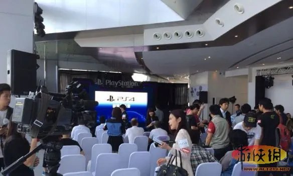 亚洲首发!PS4 12月17日登陆香港 售价3380港币