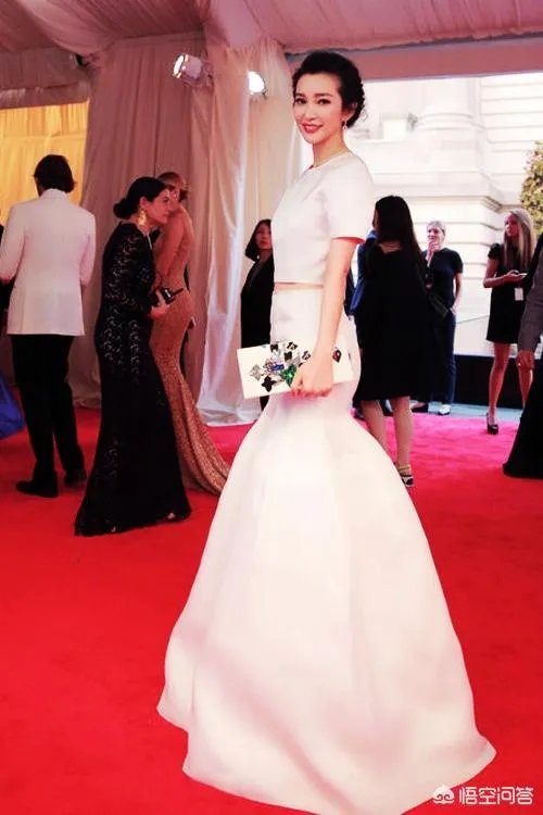 巩俐、李冰冰、刘亦菲、倪妮，你觉得谁的红毯造型最漂亮？