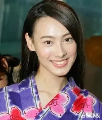 梁洛施前夫壕掷一亿为小26岁新欢买房，她是谁？