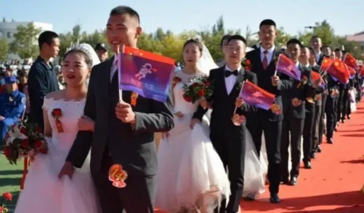 国庆日航天人举行集体婚礼，婚礼是如何举行的？