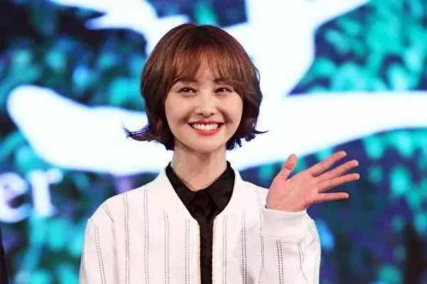 张恒首次带郑爽回家，为什么网友看了他的家境说难怪郑爽会选择他？