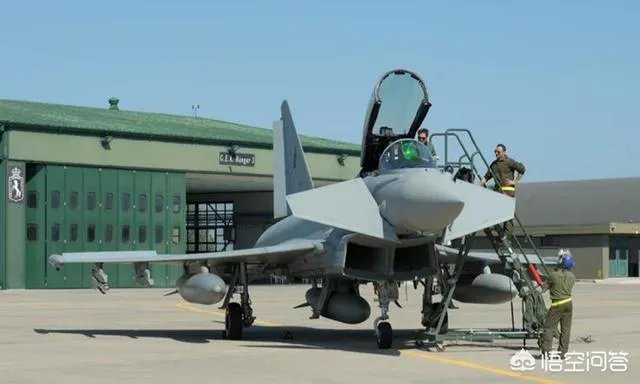 如果飞机坠海,飞行员没有逃脱会怎样