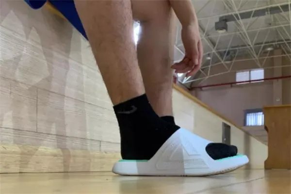 匹克态极拖鞋测评 态极拖鞋怎么样