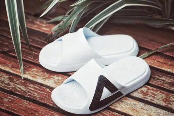 匹克态极拖鞋测评 态极拖鞋怎么样