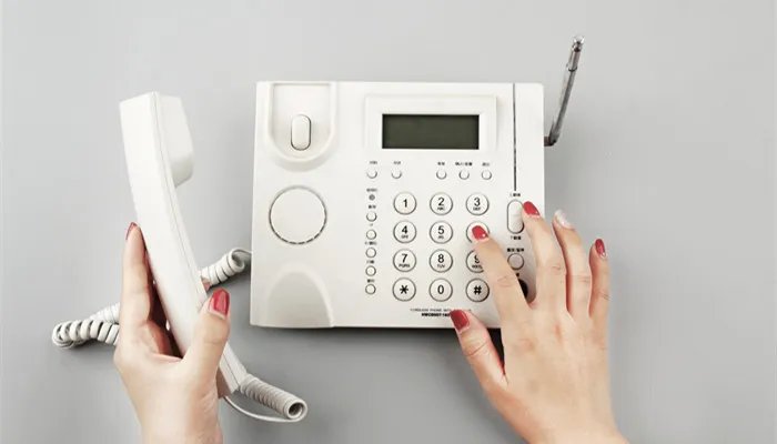 电话是贝尔发明的吗