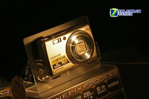 口袋中的高画质DC 富士F200EXR评测首发
