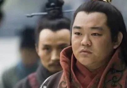 诸葛亮为什么说魏延头生反骨呢？魏延做过什么？