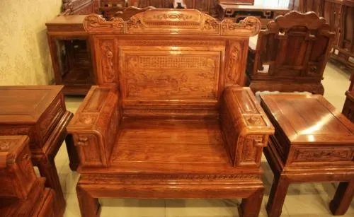 黄花梨木家具价格  怎么辨别黄花梨木家具