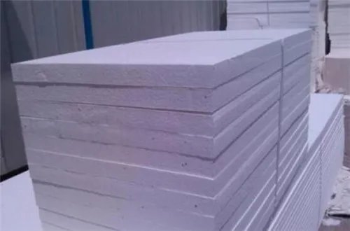 打底用欧松板还是用细木工板