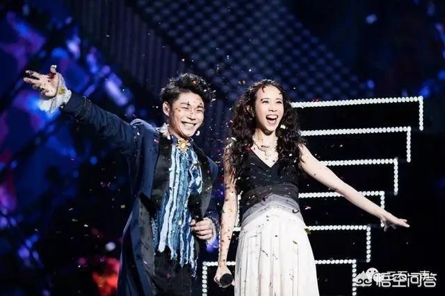 如何看待叶秉桓在《天籁之战》中翻唱的《小半》？