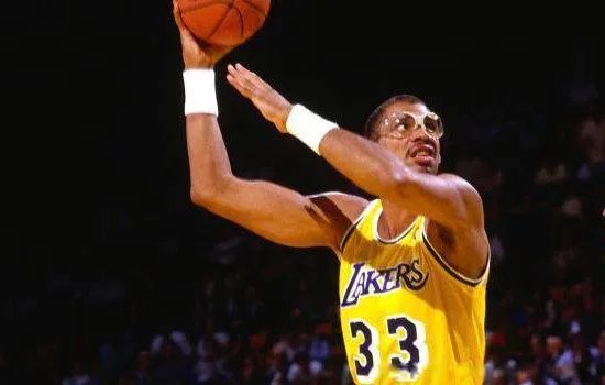 nba排名榜个人球星前10名 nba名人堂成员排名第一是谁