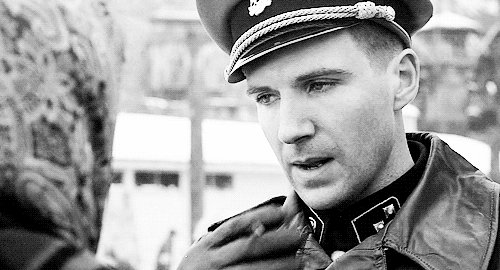 拉尔夫费因斯50个经典银幕形象 伏地魔原来是大帅哥