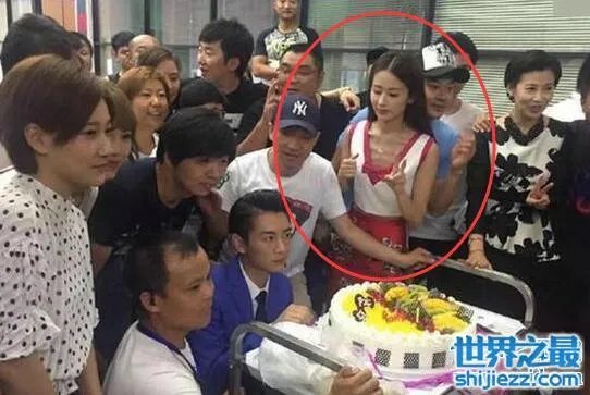 颖儿减肥前后对比照，20天暴瘦35斤判若两人 