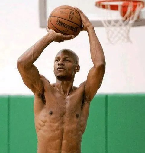 NBA看似瘦子其实是肌肉男的球员都有哪几位？