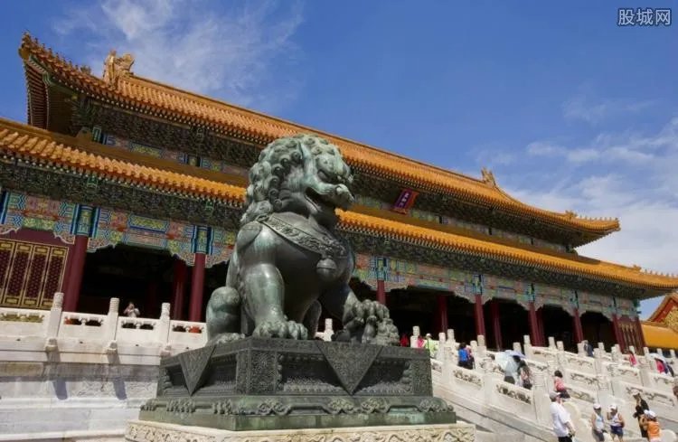 故宫中的龙椅是真的吗 故宫龙椅为什么一般人不敢坐