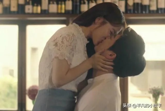 电影、电视剧拍吻戏时，发生过哪些令人尴尬的事？