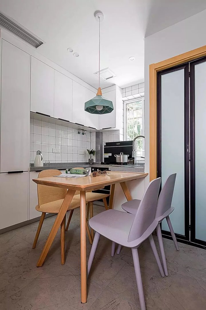 55㎡原木风格小户型公寓装修效果图，挤出两室还有小书房！