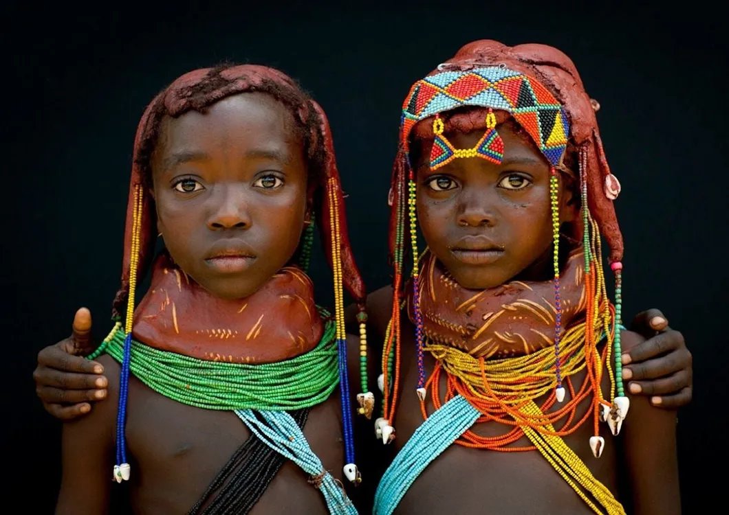 全球十大顶尖人物摄影师排行榜 第一代表作是《阿富汗少女》