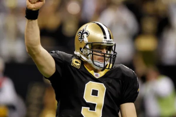 世界十大著名橄榄球运动员排行榜,汤姆·布雷迪榜首是nfl的标志